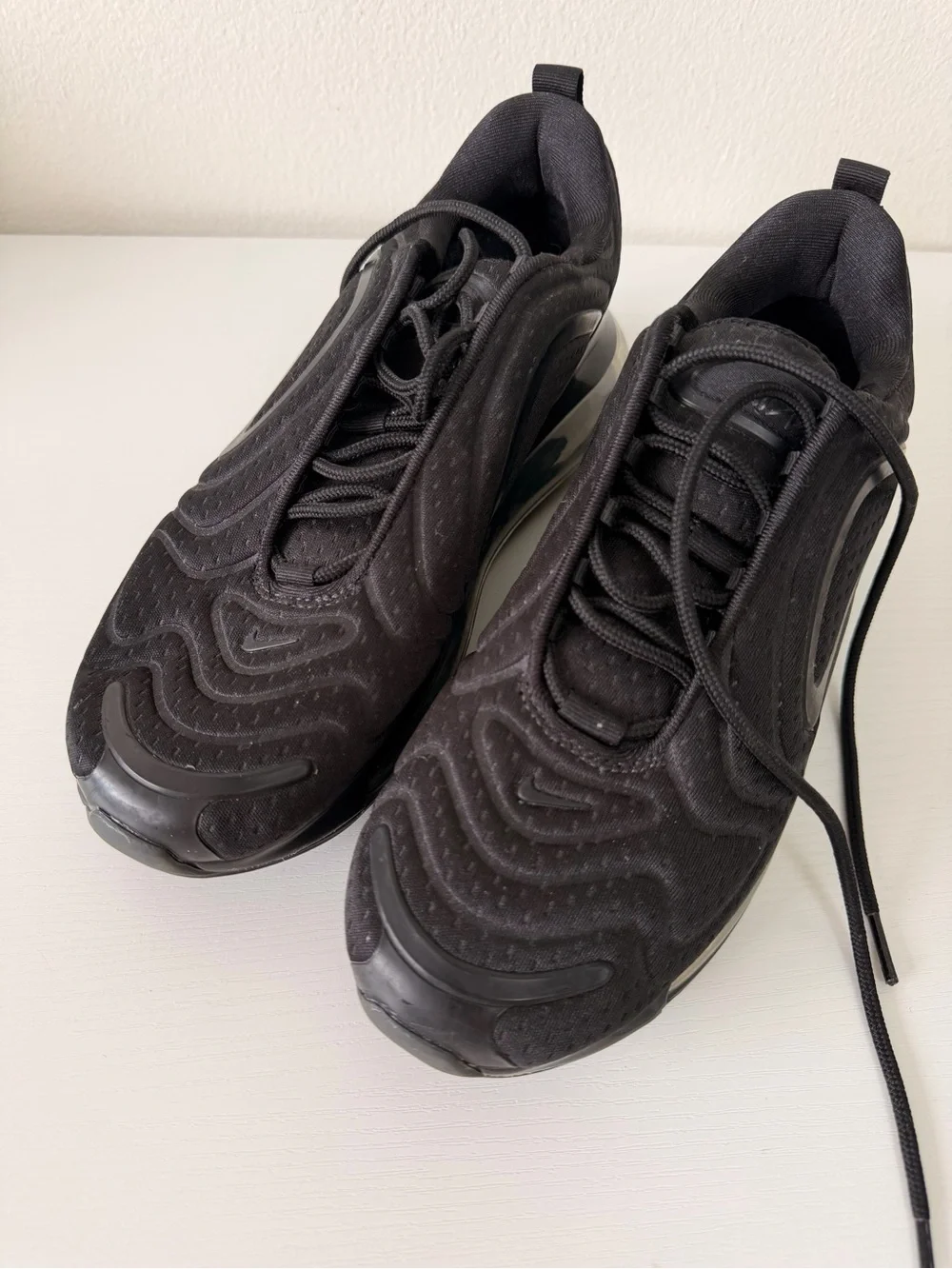 Nike Air Max 720 Women Black Athletic Sneakers Size 9